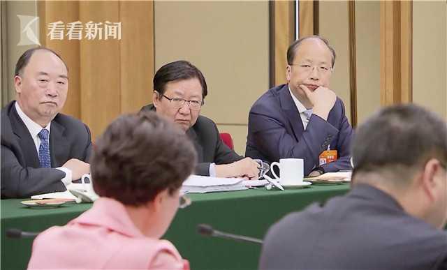 超级黄金眼与韭菜盒子的奇幻之旅，一场独特的文本冒险