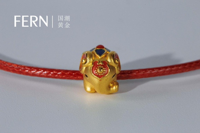 黄金手背链，时尚与文化的完美结合