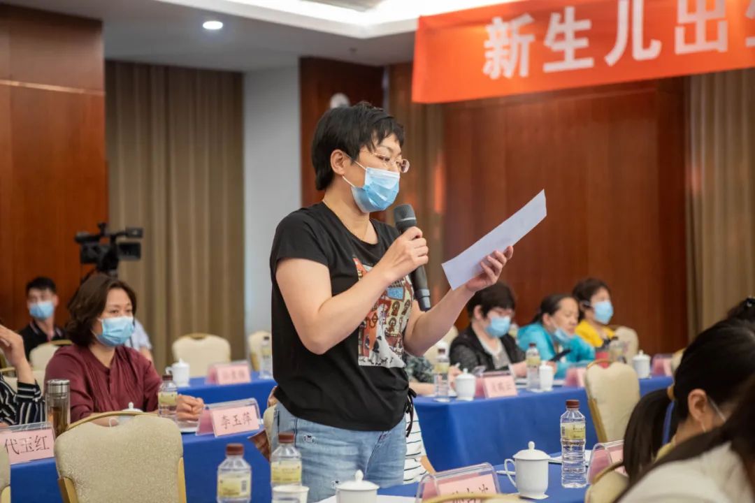 新生儿专家组会议，探讨未来新生儿护理与治疗的新方向