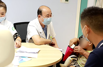 儿童神经内科专家与治疗策略，守护儿童健康的守护者