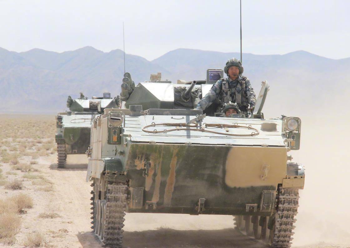探索与解析，关于中国03式伞兵战车的宽度
