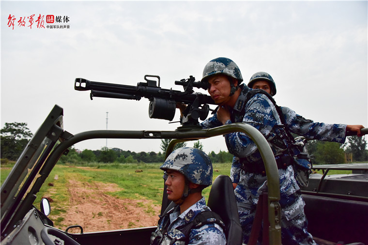 揭秘中国军工奇迹，03式伞兵空降车的全面简介